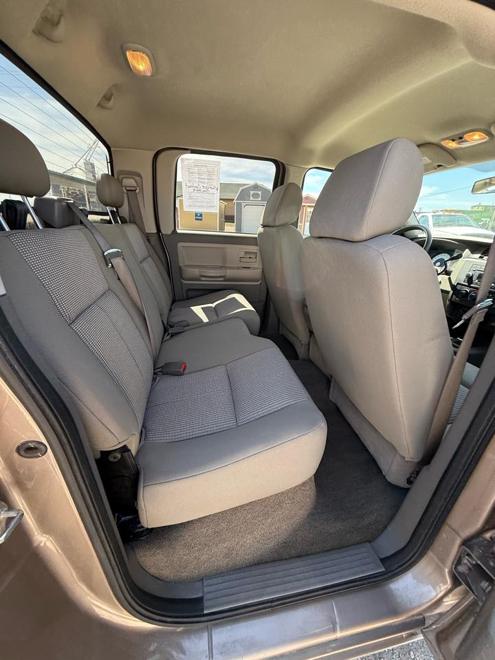 Dodge Dakota SLT Crew Cab 4WD 2010