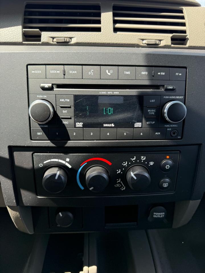 Dodge Dakota SLT Crew Cab 4WD 2010