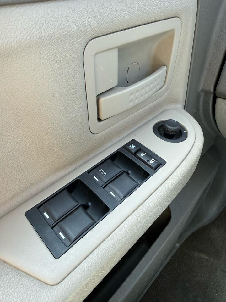 Dodge Dakota SLT Crew Cab 4WD 2010