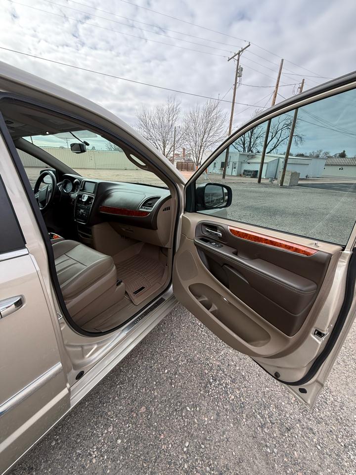 Chrysler Town & Country Touring 2014