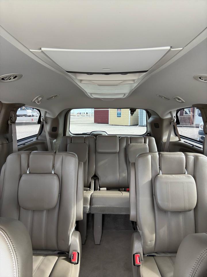 Chrysler Town & Country Touring 2014