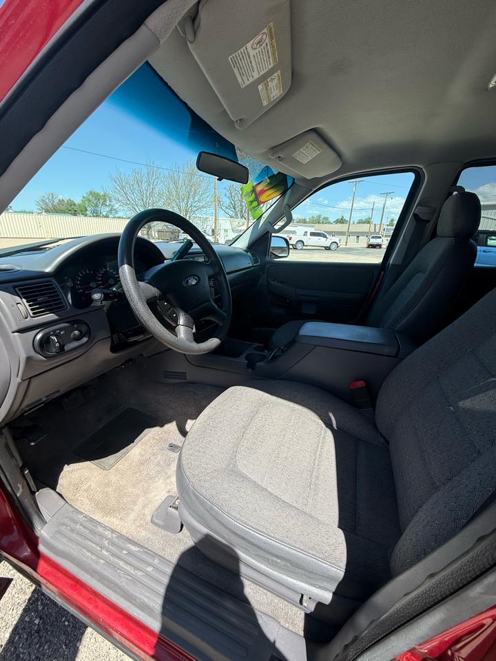 Ford Explorer XLS 4.0L 4WD 2004