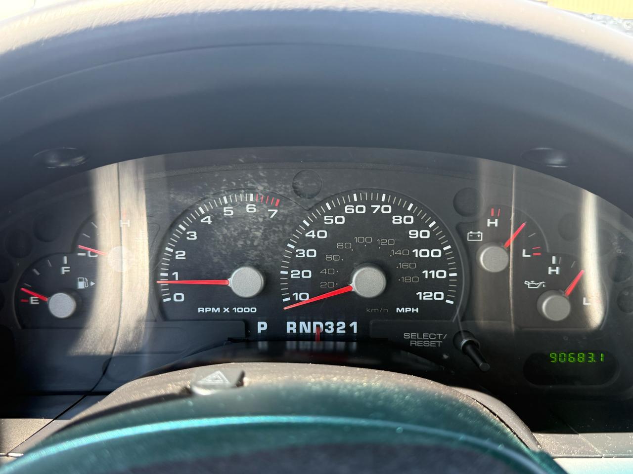 Ford Explorer XLS 4.0L 4WD 2004