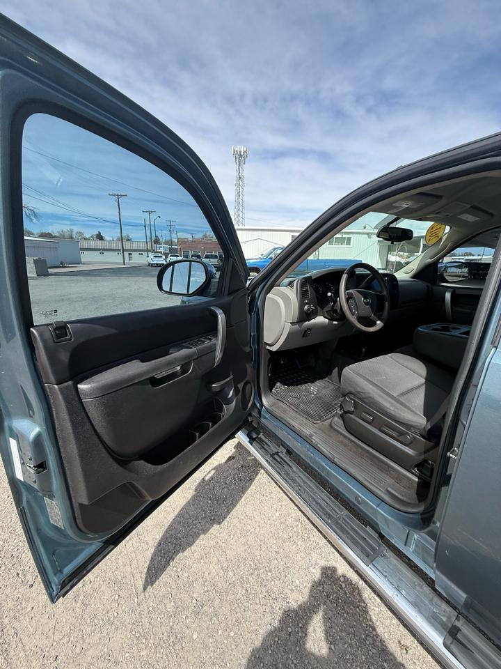 Chevrolet Silverado 1500 LS Crew Cab Short Box 4WD 2012