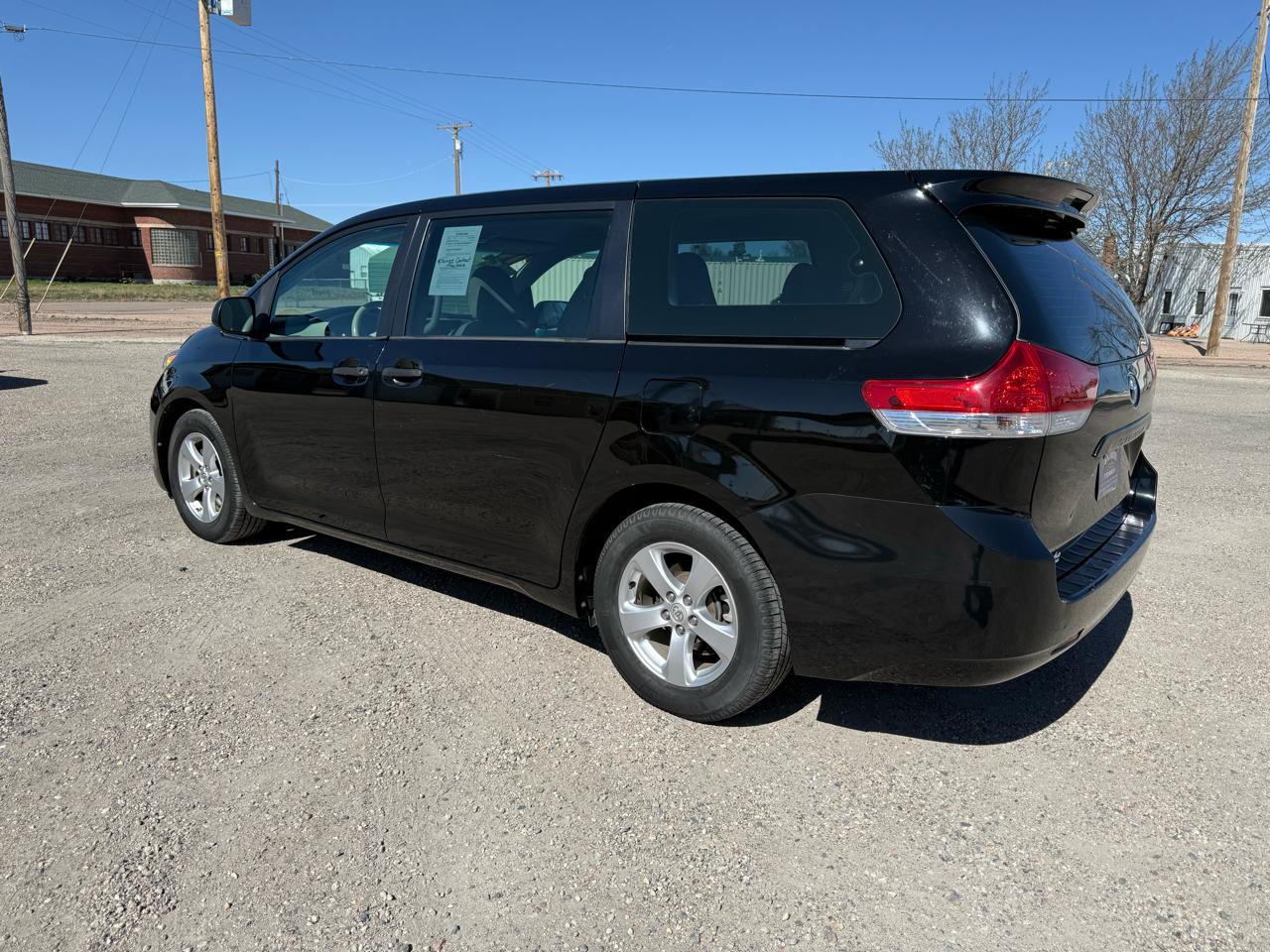 Toyota Sienna FWD 7-Passenger V6 2014