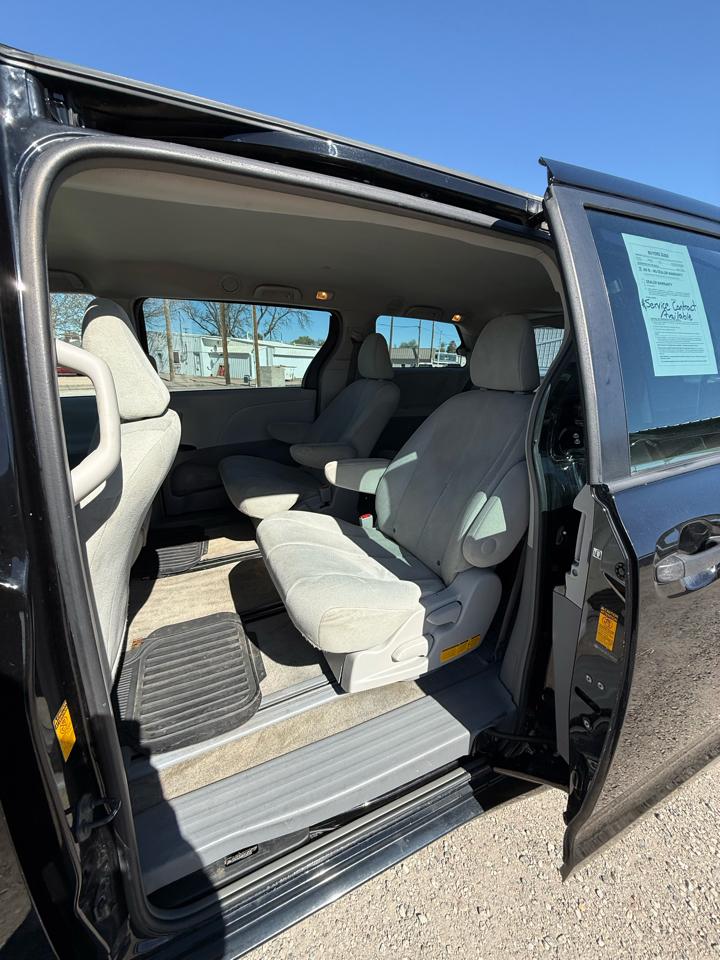 Toyota Sienna FWD 7-Passenger V6 2014