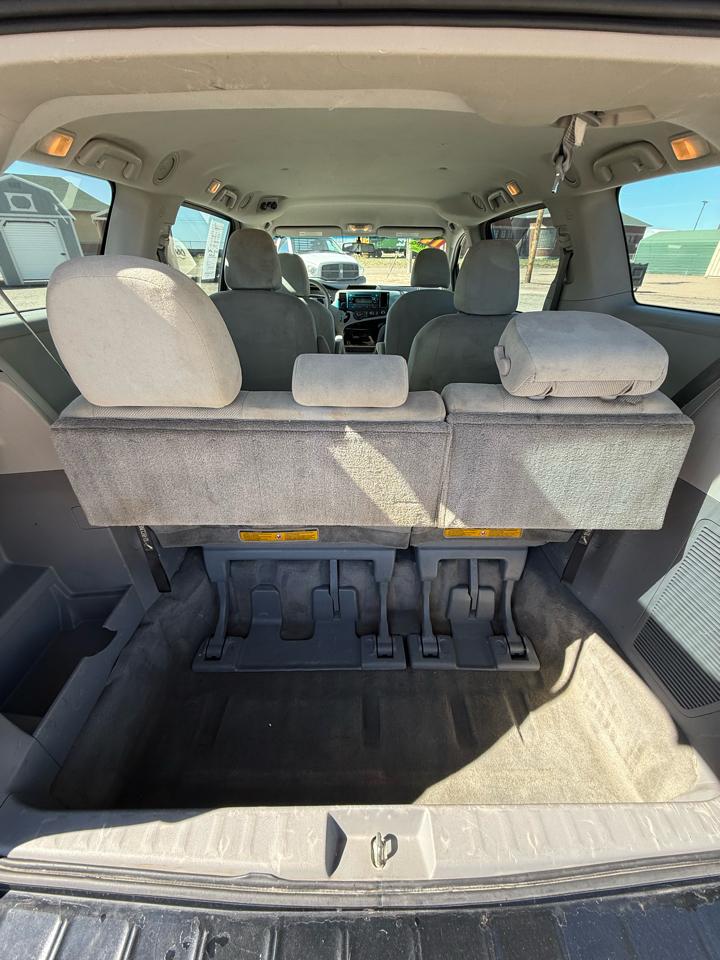 Toyota Sienna FWD 7-Passenger V6 2014