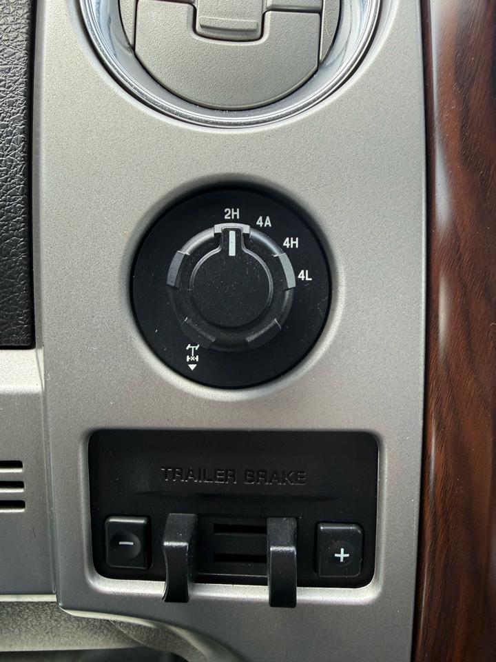 Ford F-150 Lariat SuperCrew 6.5-ft Box 4WD 2012