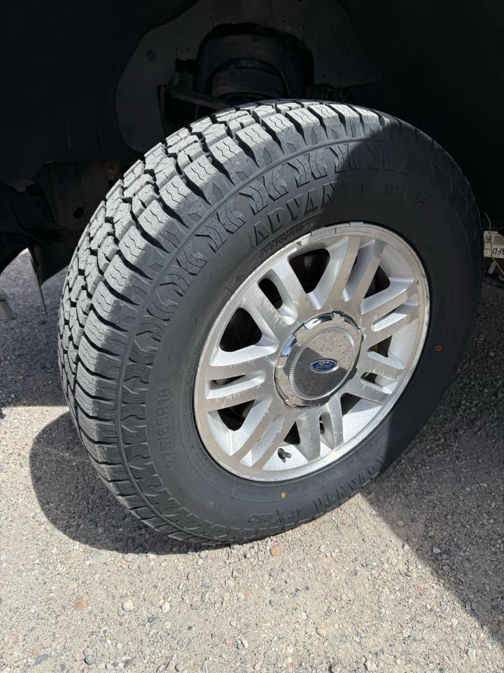 Ford F-150 Lariat SuperCrew 6.5-ft Box 4WD 2012