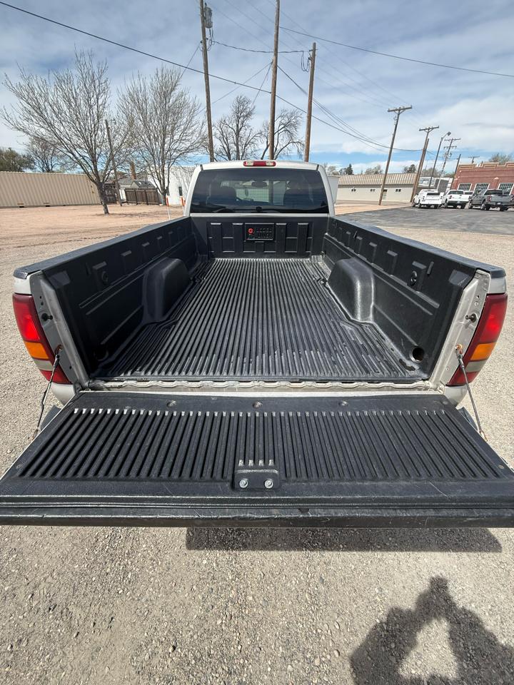 GMC Sierra 1500 SLE Ext. Cab Long Bed 4WD 2004