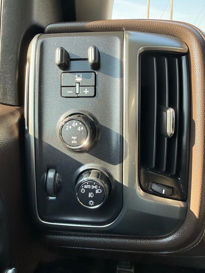 Chevrolet Silverado 2500HD LTZ Double Cab Short Box 4WD 2015