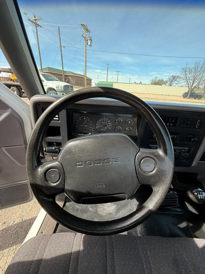 Dodge Dakota WS Reg. Cab 8-ft. Bed 2WD 1996