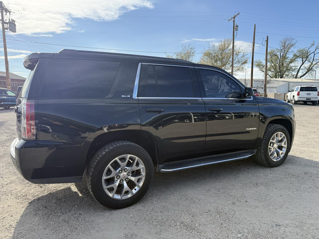 GMC Yukon 4WD 4dr SLE 2017