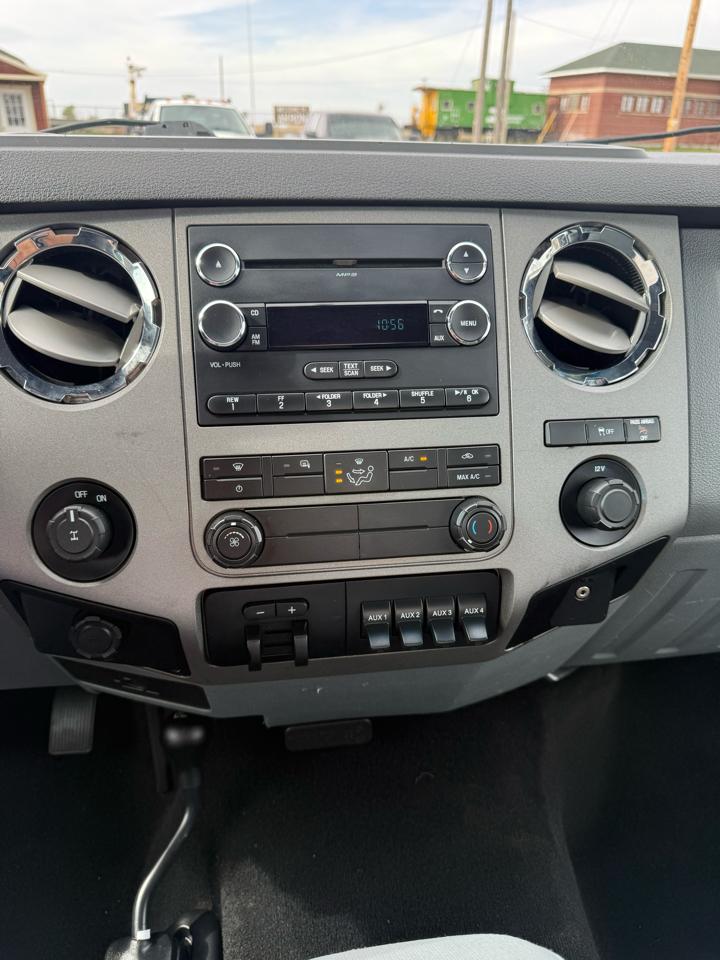 Ford F-350 SD XL 4WD 2012