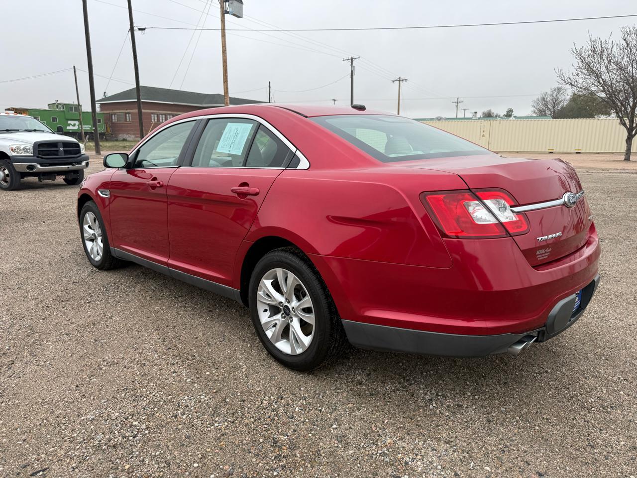 Ford Taurus SEL FWD 2011