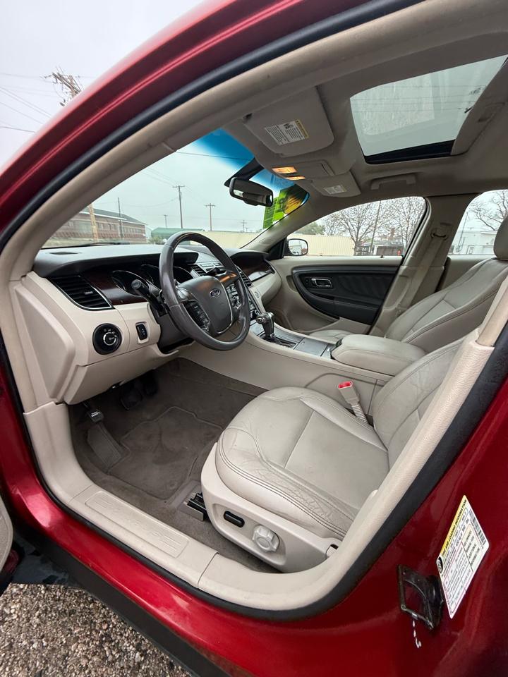 Ford Taurus SEL FWD 2011