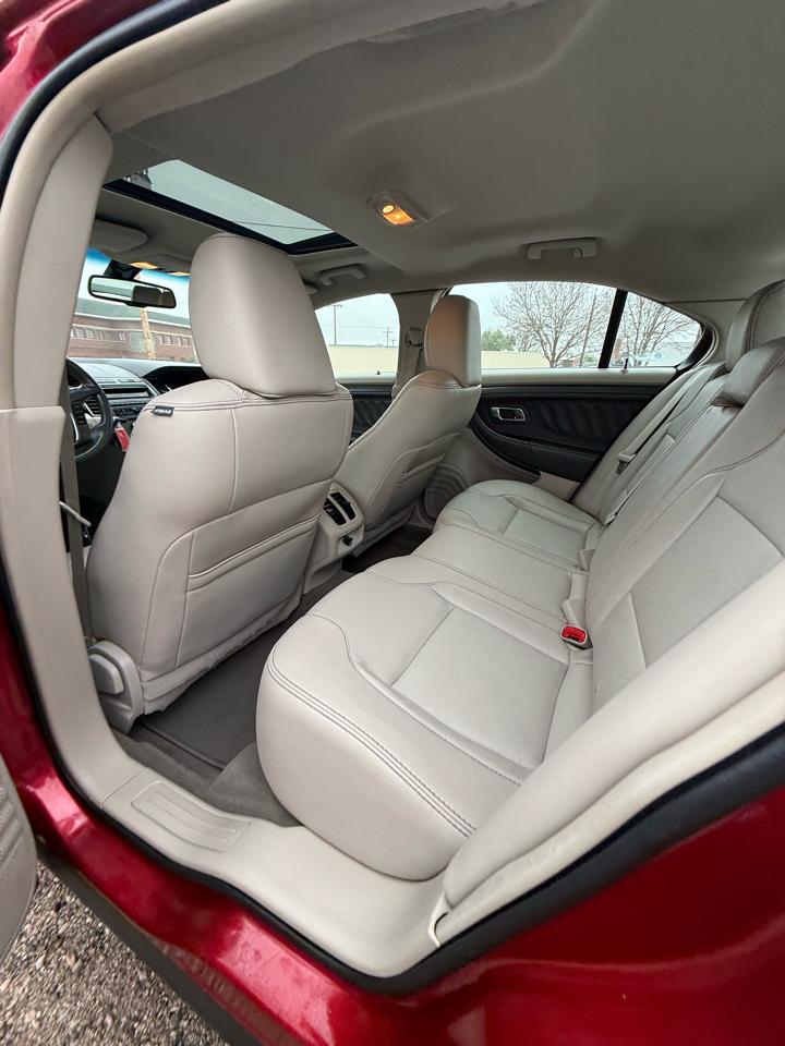 Ford Taurus SEL FWD 2011