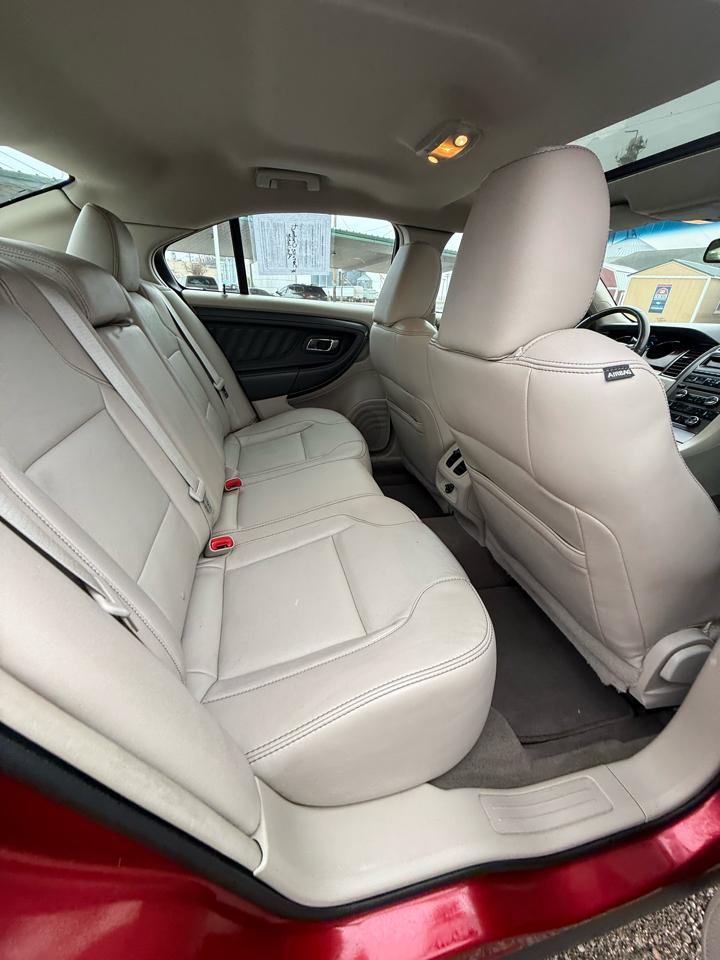 Ford Taurus SEL FWD 2011