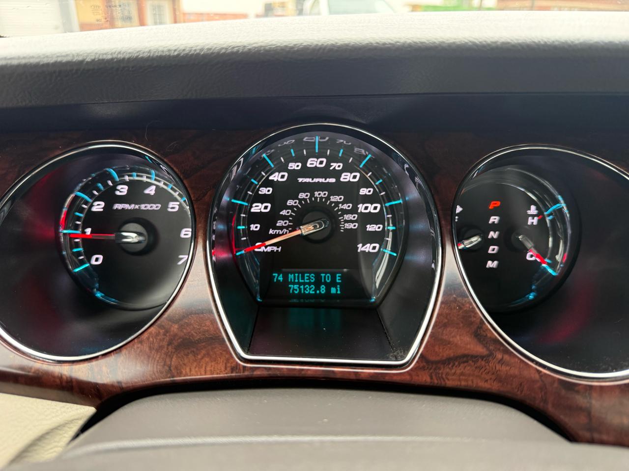 Ford Taurus SEL FWD 2011