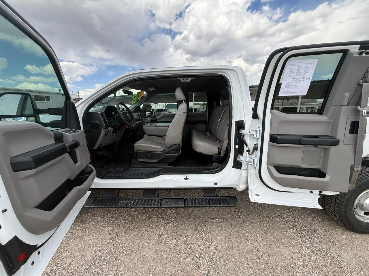 Ford F-250 SD XL SuperCab 4WD 2018