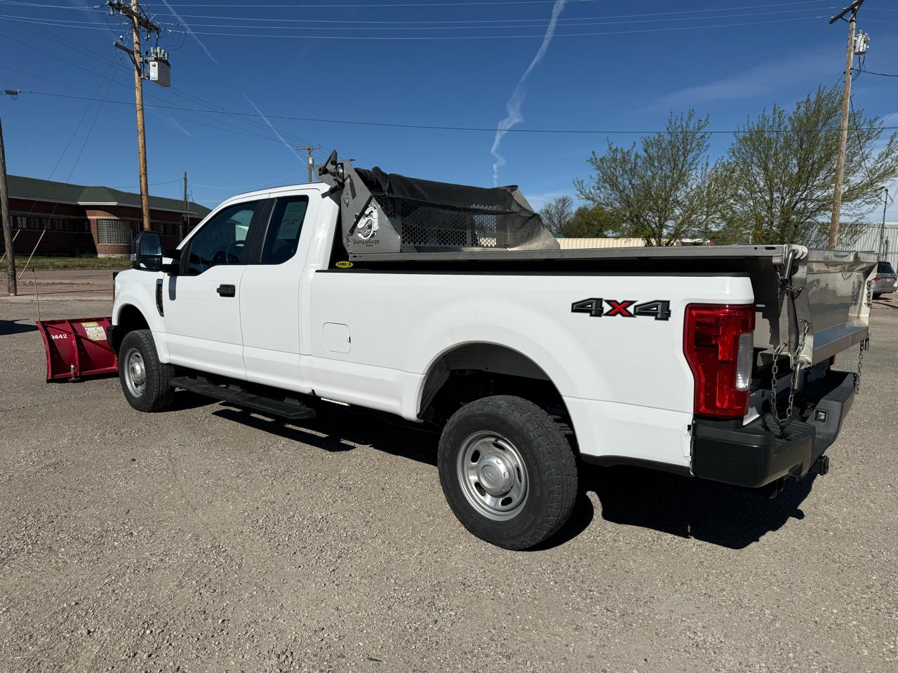 Ford F-250 SD XL SuperCab Long Bed 4WD 2017