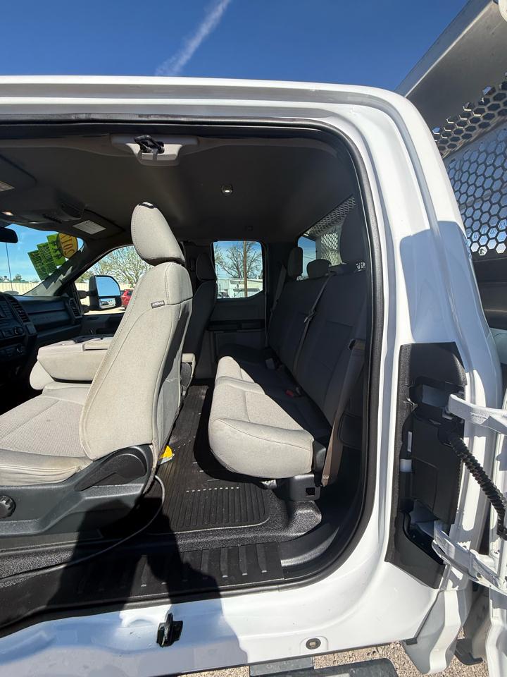 Ford F-250 SD XL SuperCab Long Bed 4WD 2017