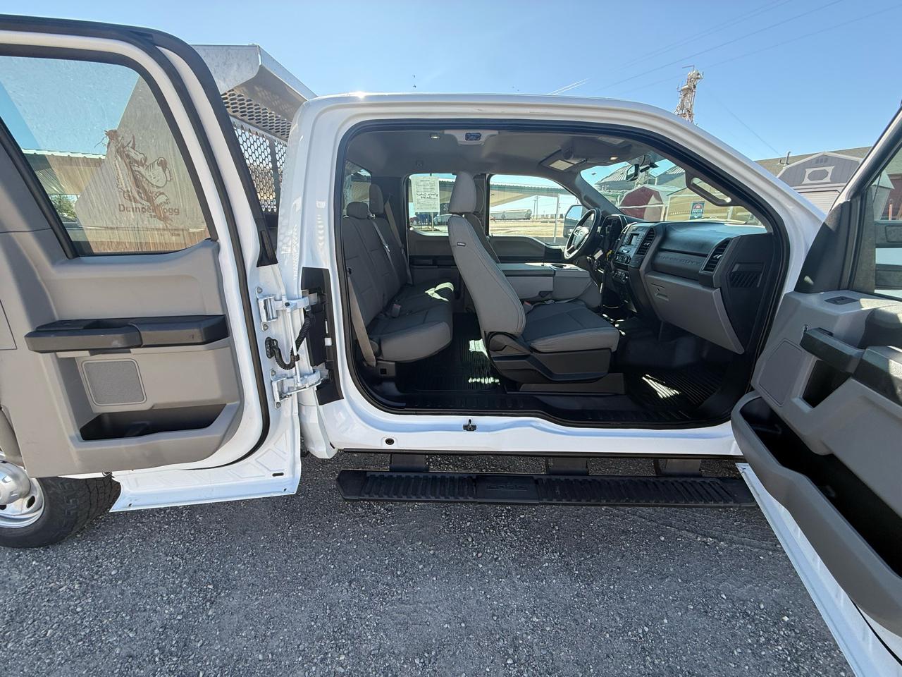 Ford F-250 SD XL SuperCab Long Bed 4WD 2017