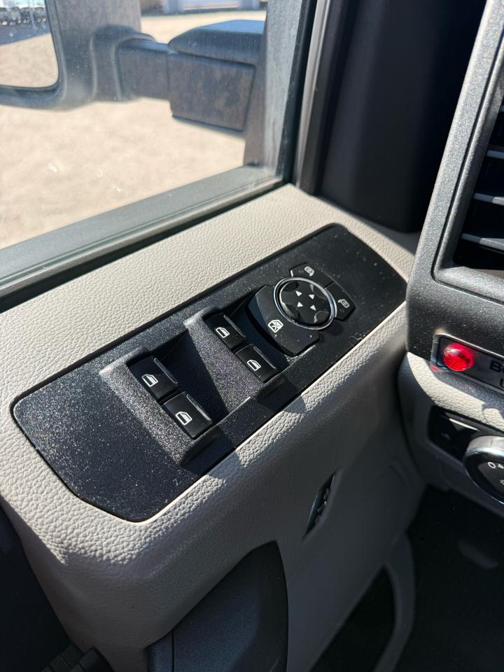 Ford F-250 SD XL SuperCab Long Bed 4WD 2017