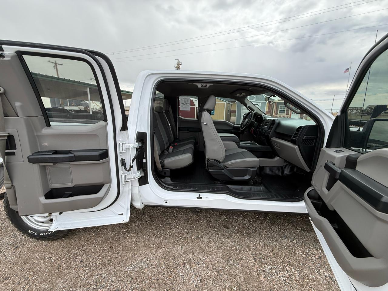 Ford F-150 XL SuperCab 6.5-ft. Bed 4WD 2016