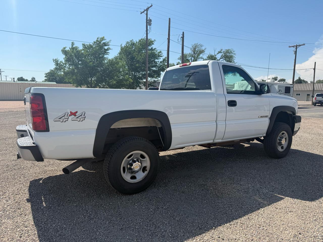 Chevrolet Silverado 2500HD Work Truck Long Bed 4WD 2004