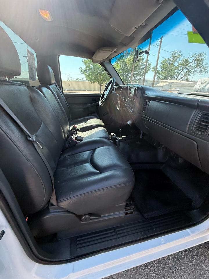 Chevrolet Silverado 2500HD Work Truck Long Bed 4WD 2004