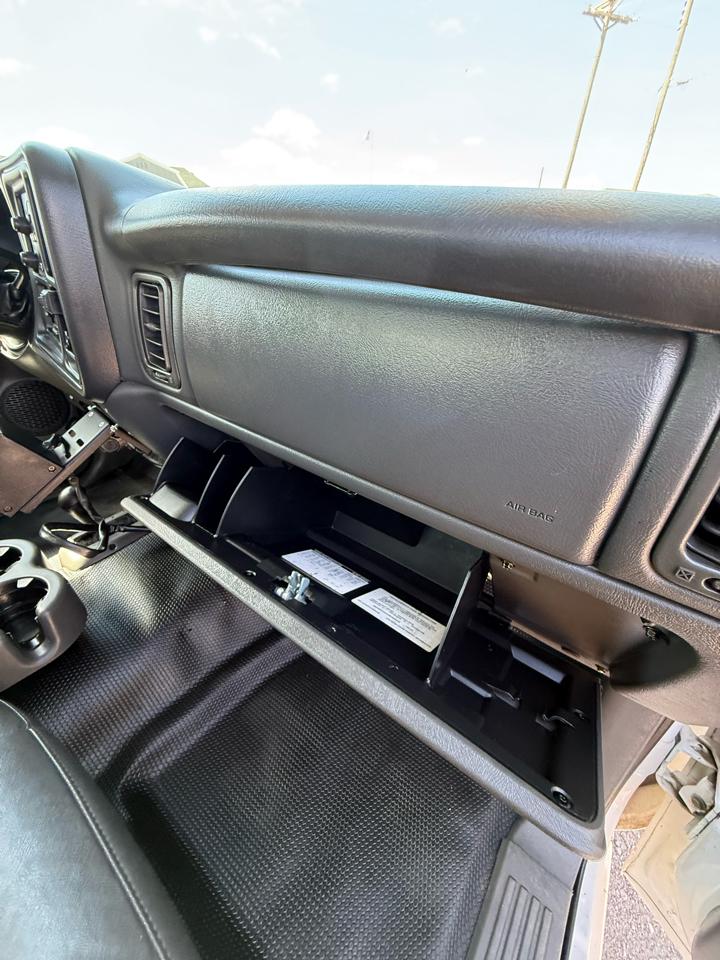Chevrolet Silverado 2500HD Work Truck Long Bed 4WD 2004