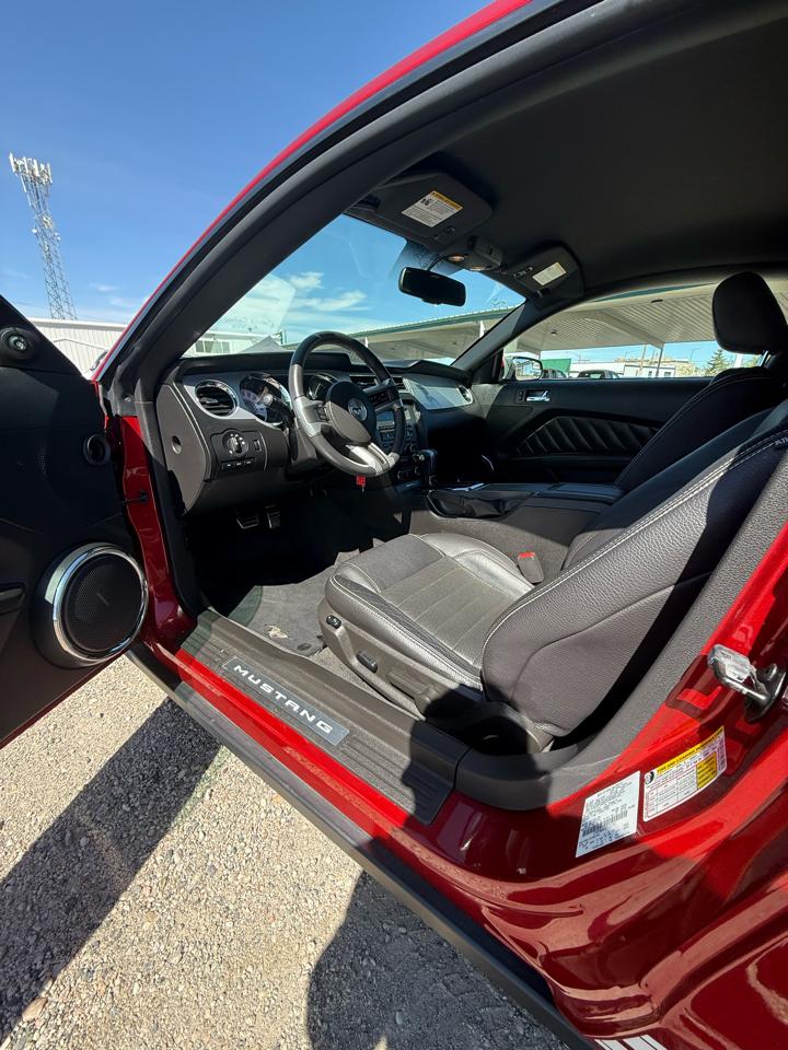 Ford Mustang V6 Coupe 2011