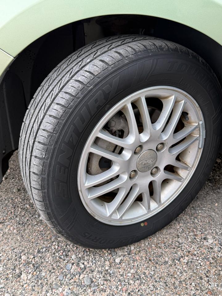 Ford Focus SE Sedan 2008