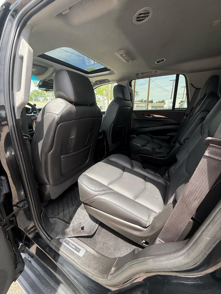 Cadillac Escalade Luxury 4WD 2017