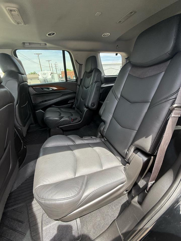 Cadillac Escalade Luxury 4WD 2017