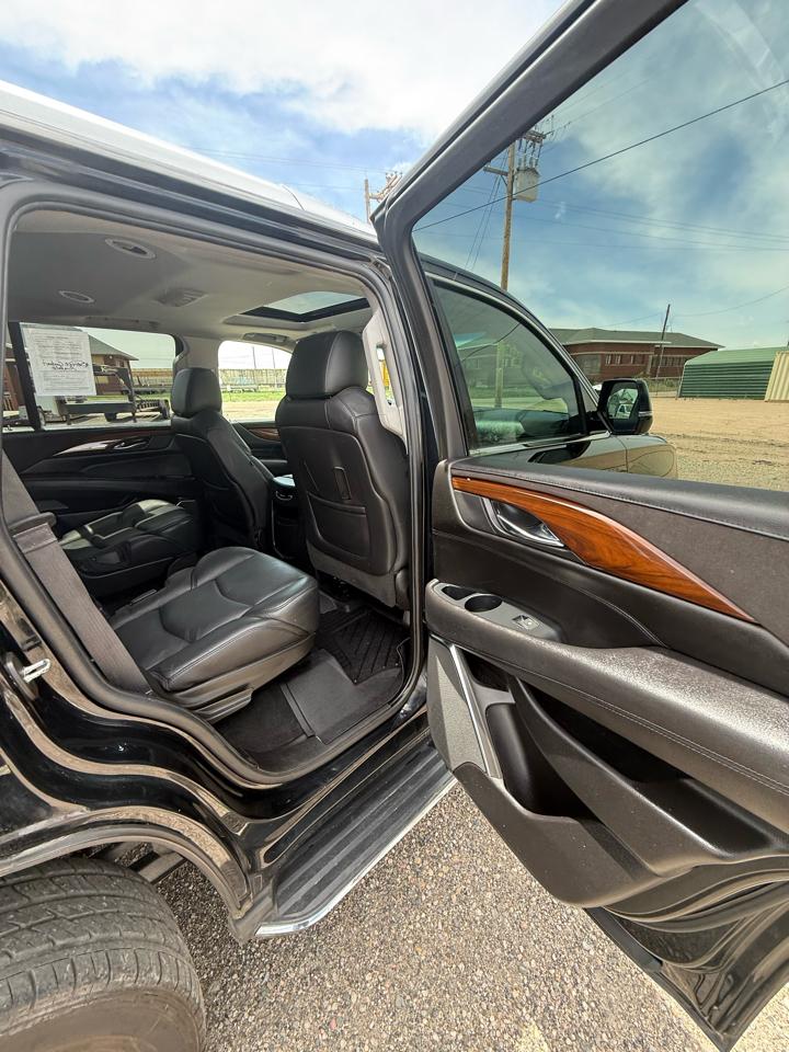 Cadillac Escalade Luxury 4WD 2017