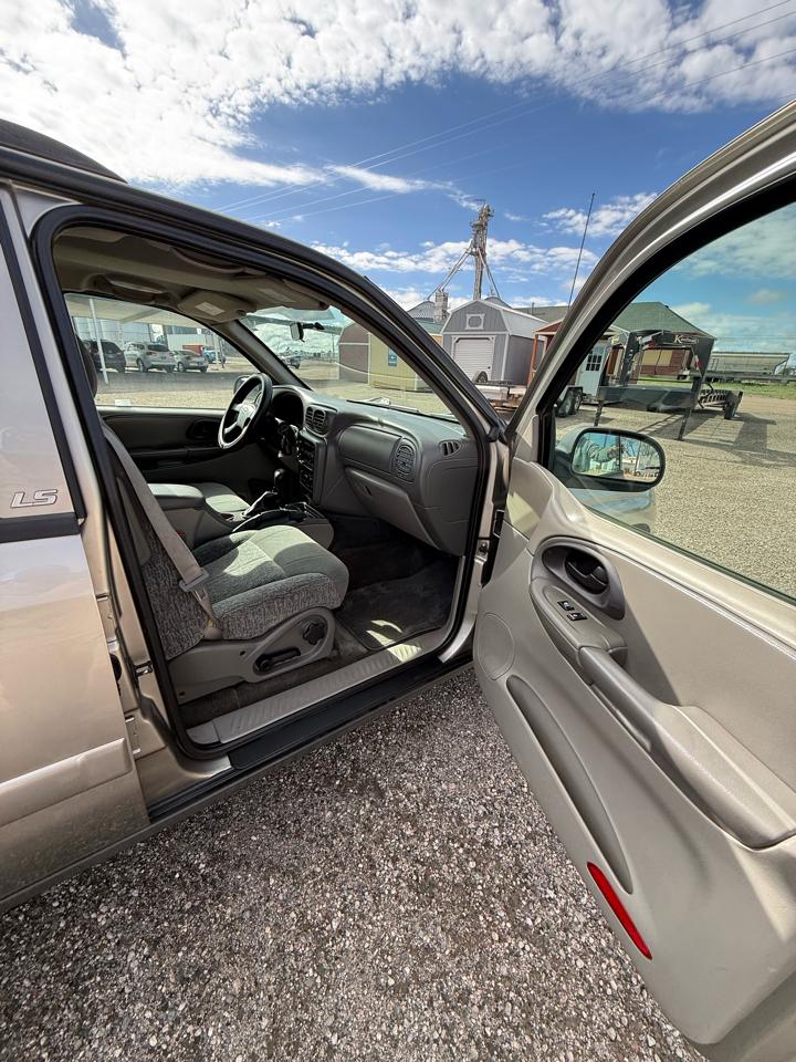 Chevrolet TrailBlazer LS 4WD 2002