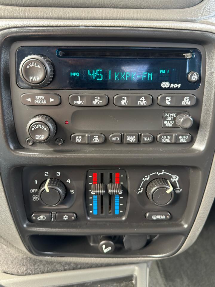 Chevrolet TrailBlazer LS 4WD 2002