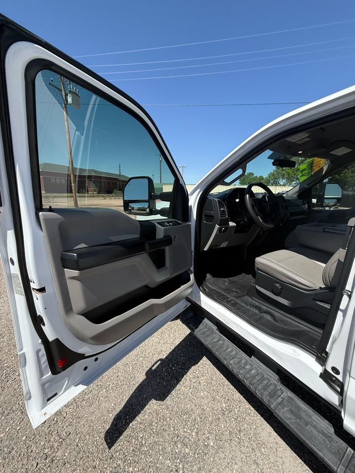 Ford F-250 SD XL SuperCab Long Bed 4WD 2017