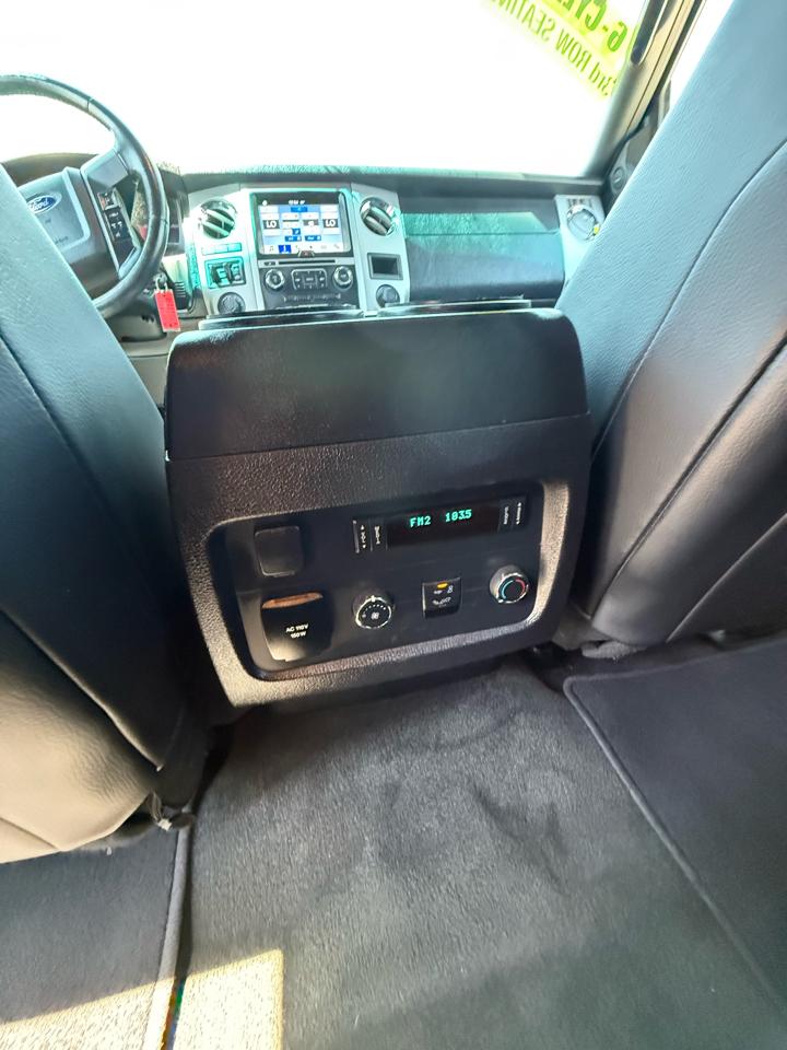 Ford Expedition XLT 4WD 2016