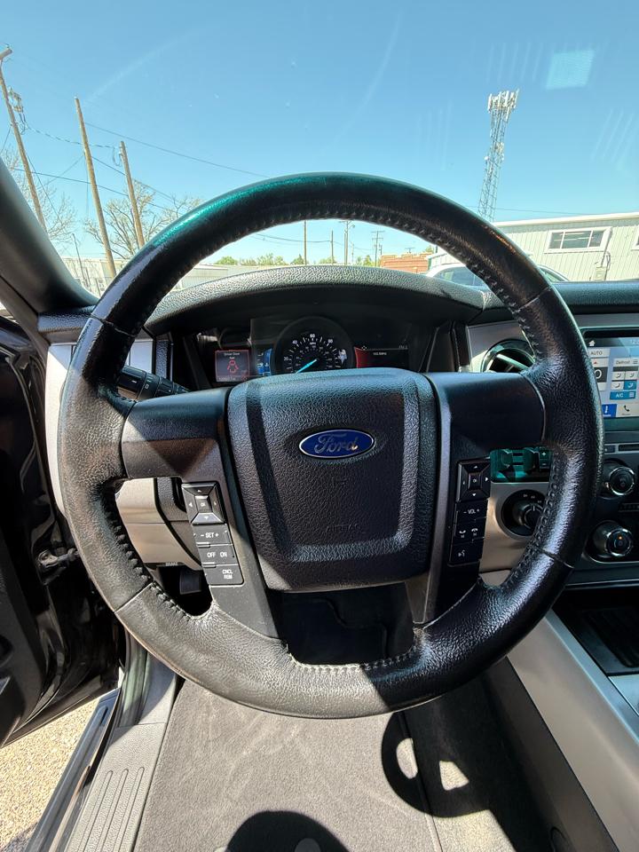 Ford Expedition XLT 4WD 2016