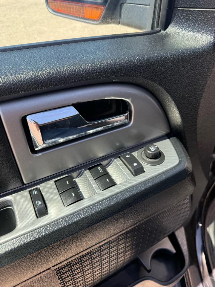 Ford Expedition XLT 4WD 2016