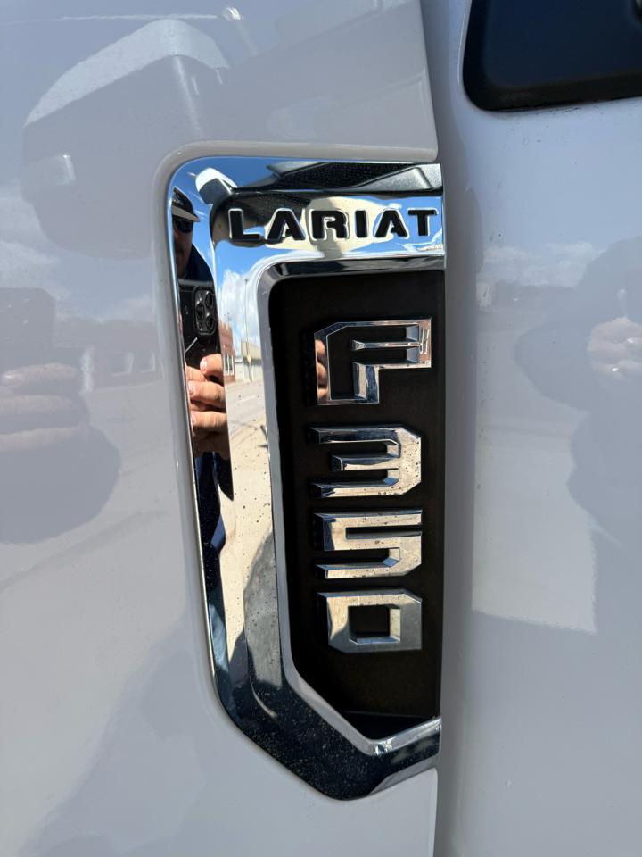 Ford F-350 SD Lariat Crew Cab Short Bed 4WD 2017