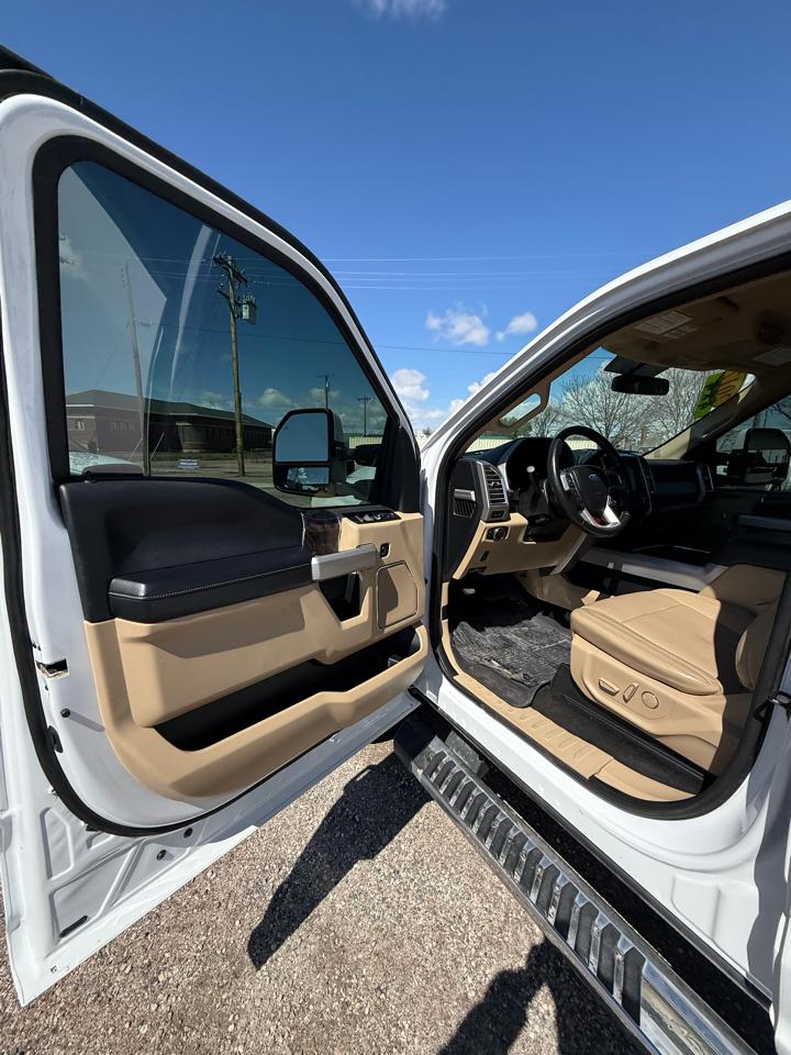 Ford F-350 SD Lariat Crew Cab Short Bed 4WD 2017