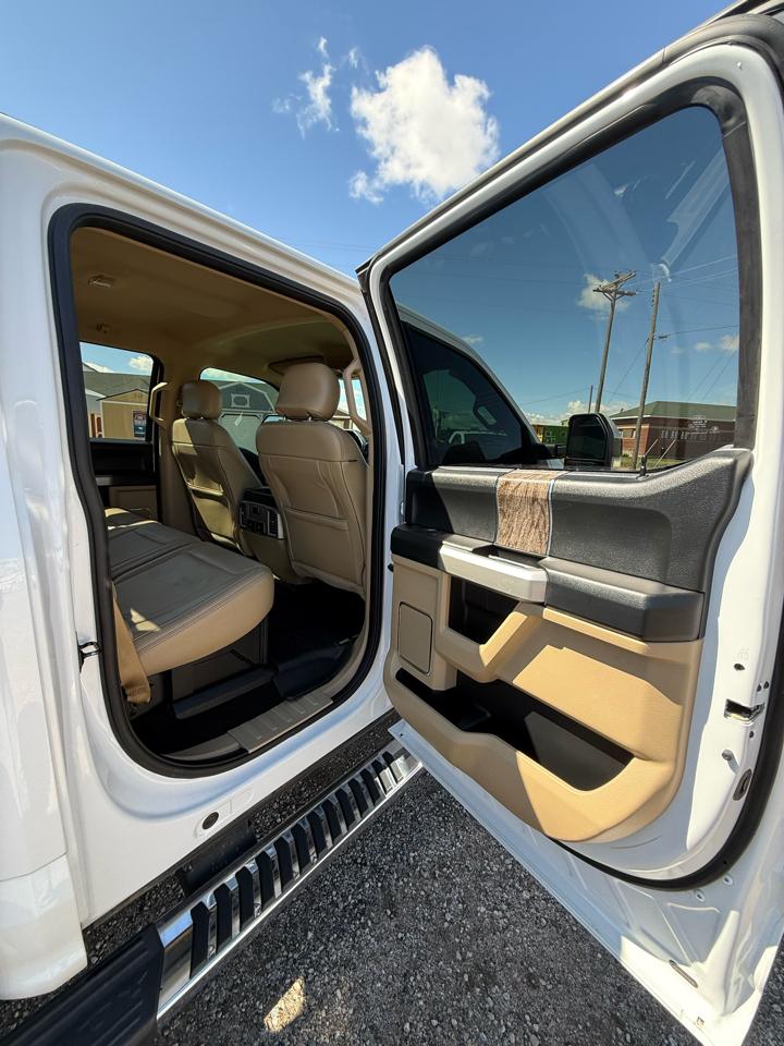 Ford F-350 SD Lariat Crew Cab Short Bed 4WD 2017