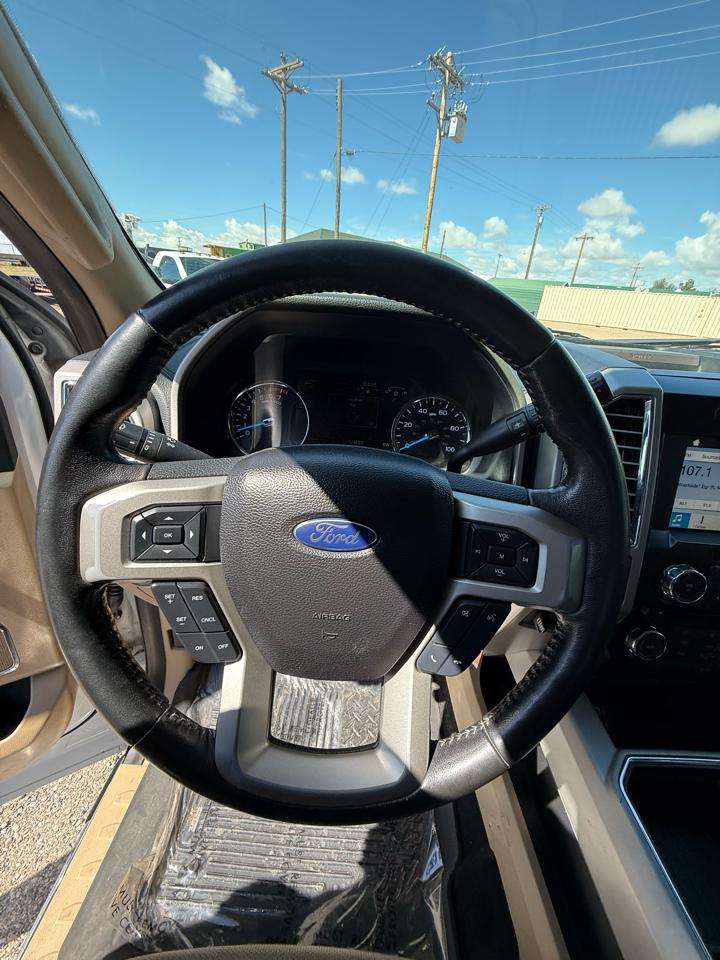 Ford F-350 SD Lariat Crew Cab Short Bed 4WD 2017