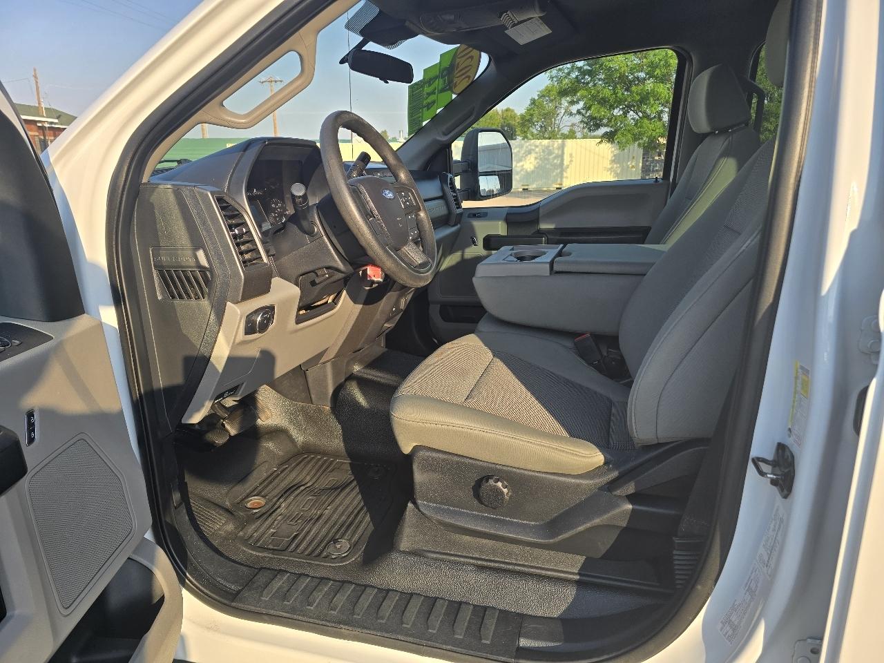 Ford F-350 SD XL Crew Cab Long Bed 4WD 2020