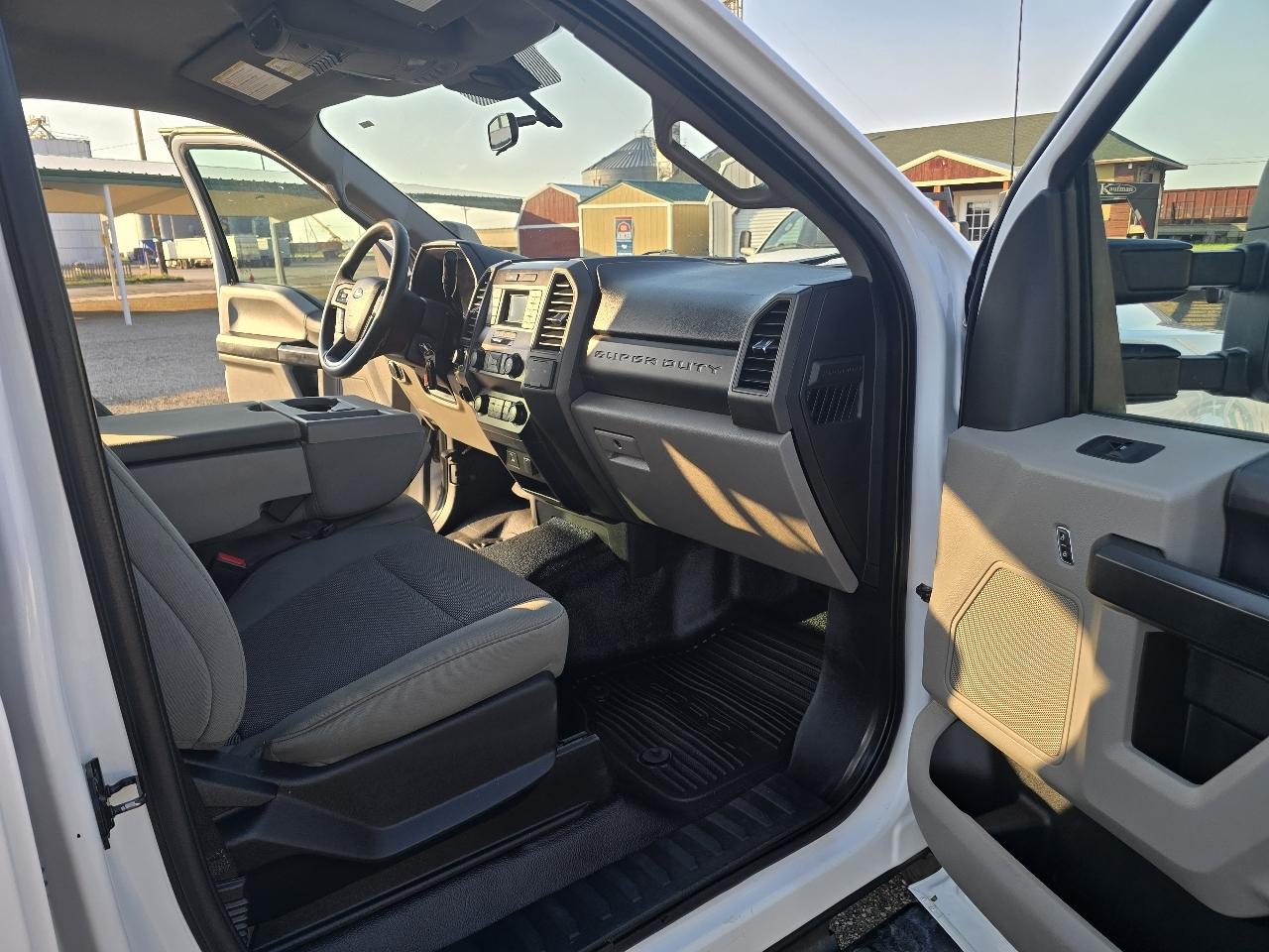 Ford F-350 SD XL Crew Cab Long Bed 4WD 2020