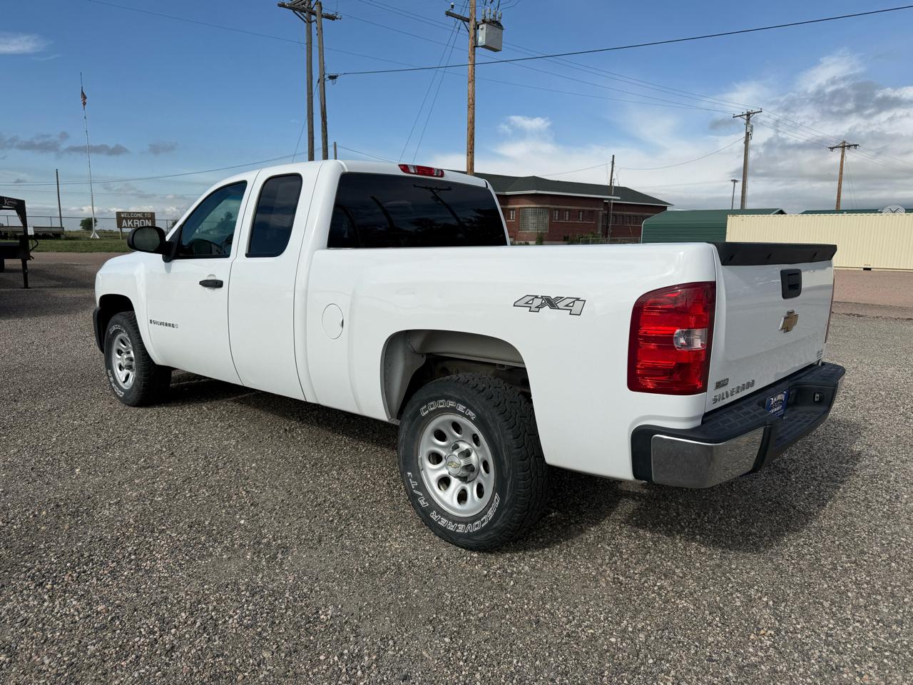 Chevrolet Silverado 1500 Work Truck Ext. Cab Short Bed 4WD 2009